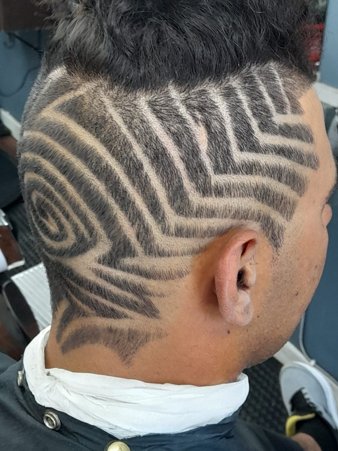 Side haircut design